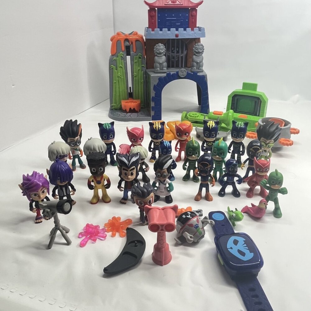 PJ Masks 25 Action figures and Playset Lot